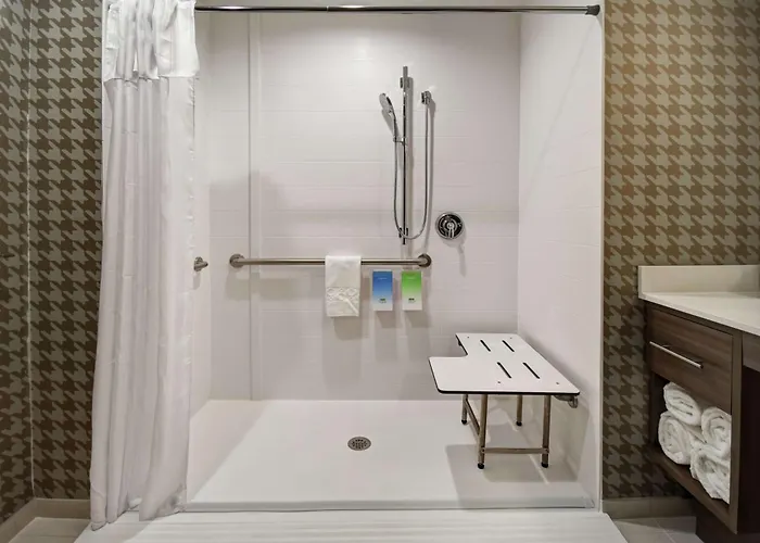 Home2 By Hilton Downtown Hotel 3*