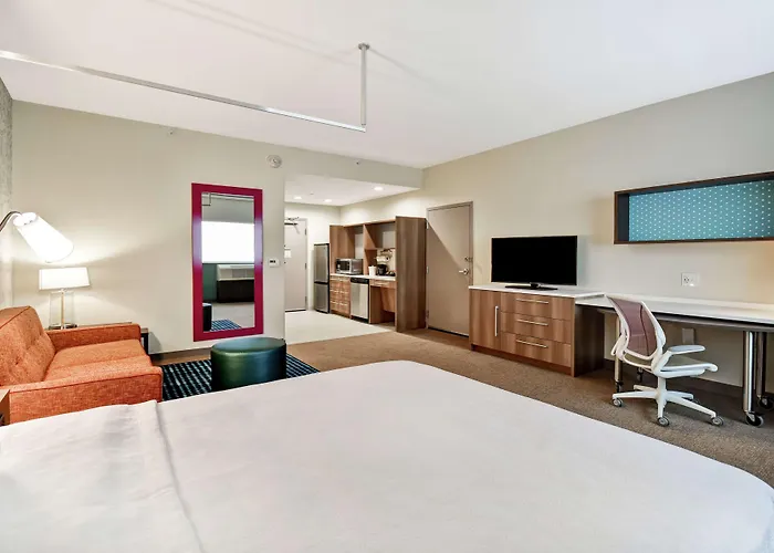 Home2 By Hilton Downtown Hotel 3*